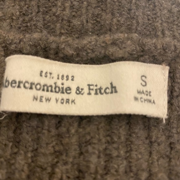 Sweater - Picture 3 of 5